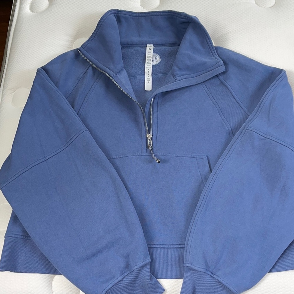 Lululemon 1/2 zip scuba in the color WaterDrop